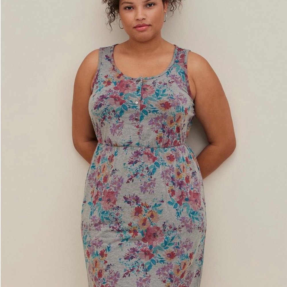 PLUS Clothing Torrid - Picture 5 of 7